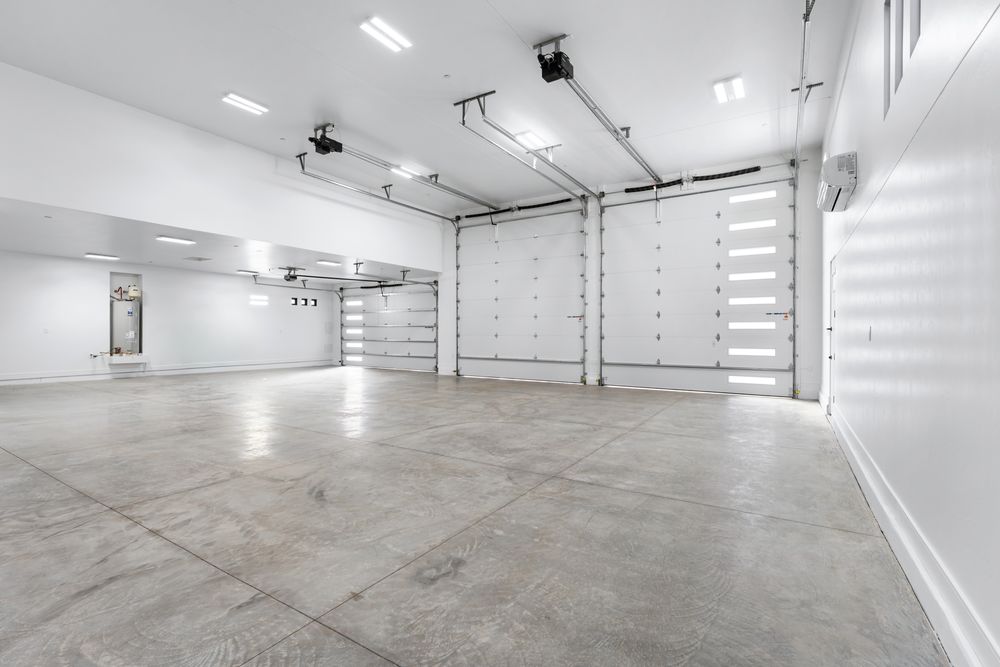 Motorhome garage bay doors