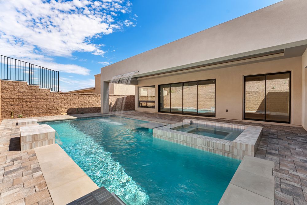 Pool and spa in daylight